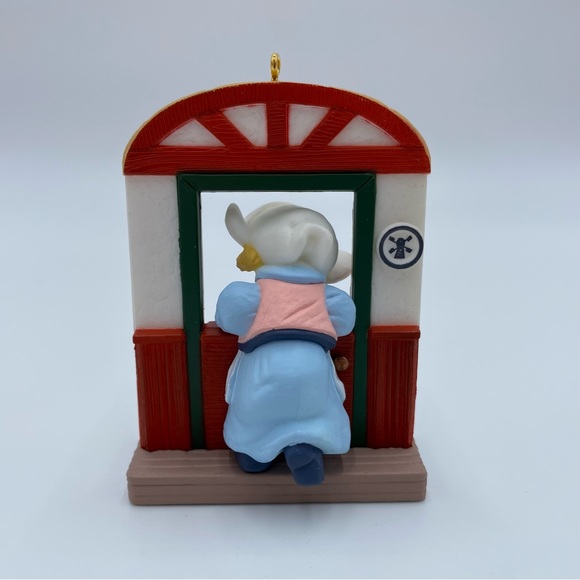 Vintage 1986 Hallmark Keepsake Windows of the World #2 Holland Dutch Ornament - Picture 3 of 8